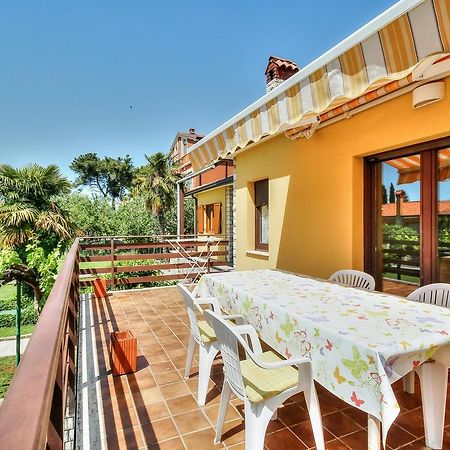 Lovric House With Apartments Umago Exterior foto
