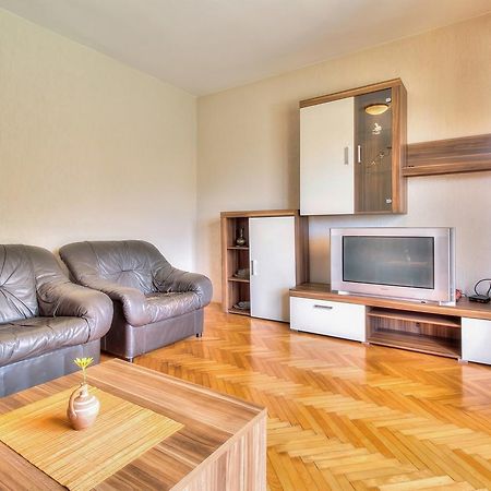 Lovric House With Apartments Umago Exterior foto